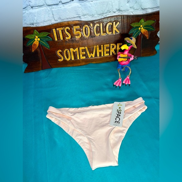 L*Space Swim‎ Estella Bikini Bottom Split Sides Peach Pink Size Small NWT ☀️😎 - Picture 1 of 5